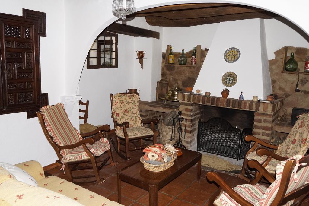 Casa Rural El Trillo Guest House El Alcornocal ภายนอก รูปภาพ