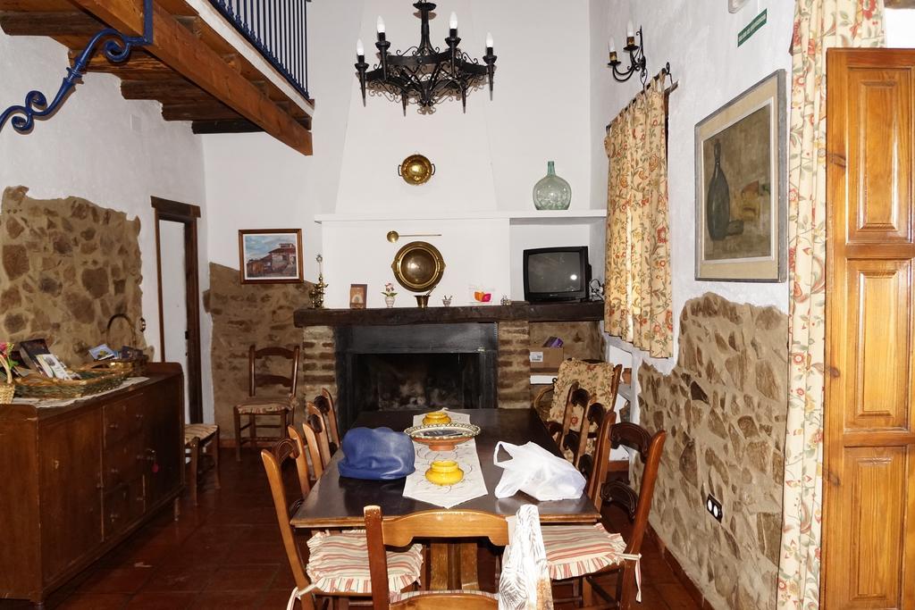 Casa Rural El Trillo Guest House El Alcornocal ภายนอก รูปภาพ